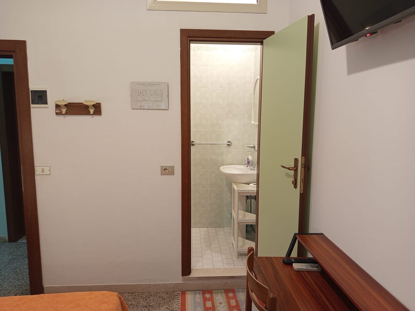 Bagno con doccia
